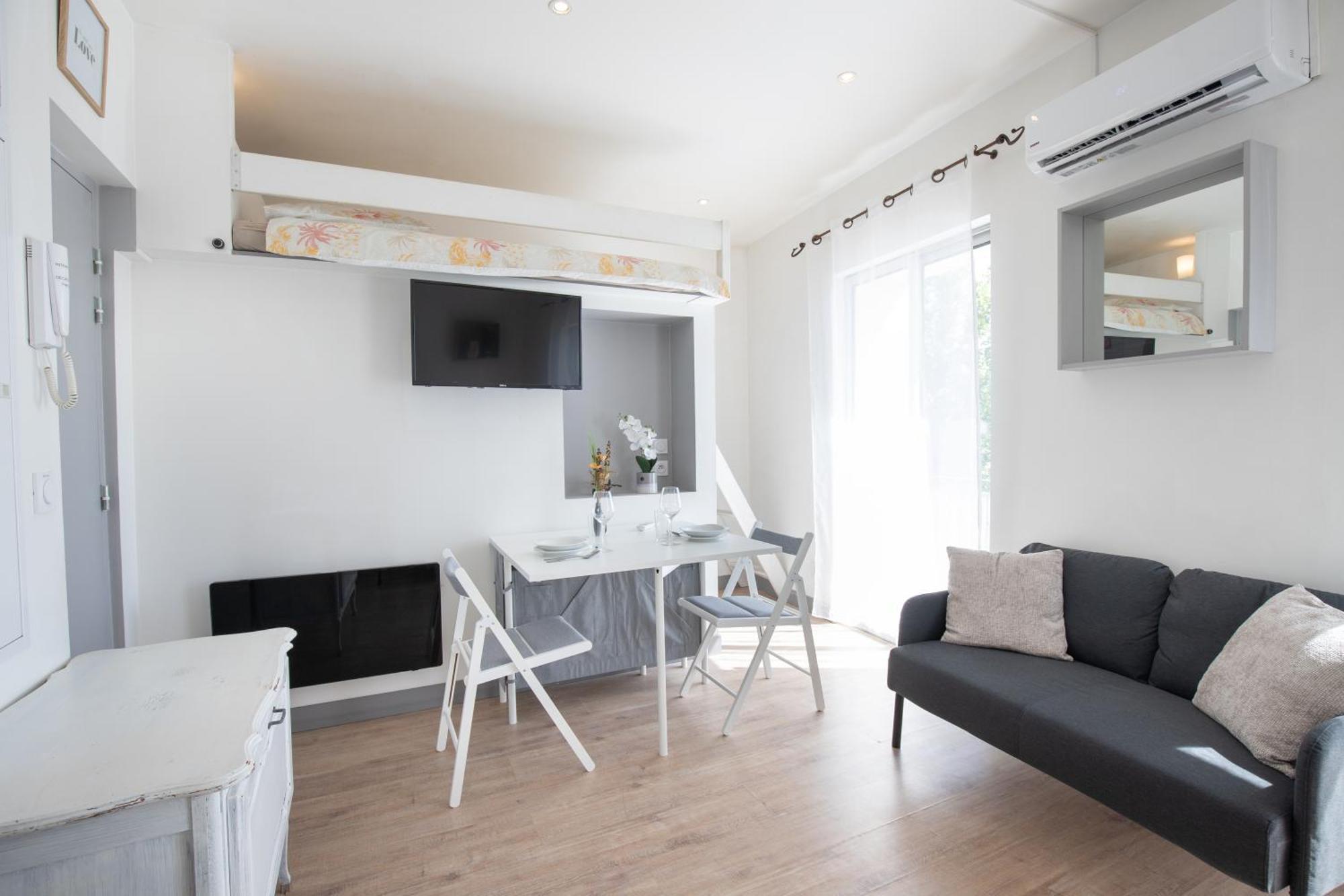Le Partage Des Eaux - 4 Couchages - Hypercentre - Clim - Wifi Apartment L'Isle-sur-la-Sorgue Exterior photo